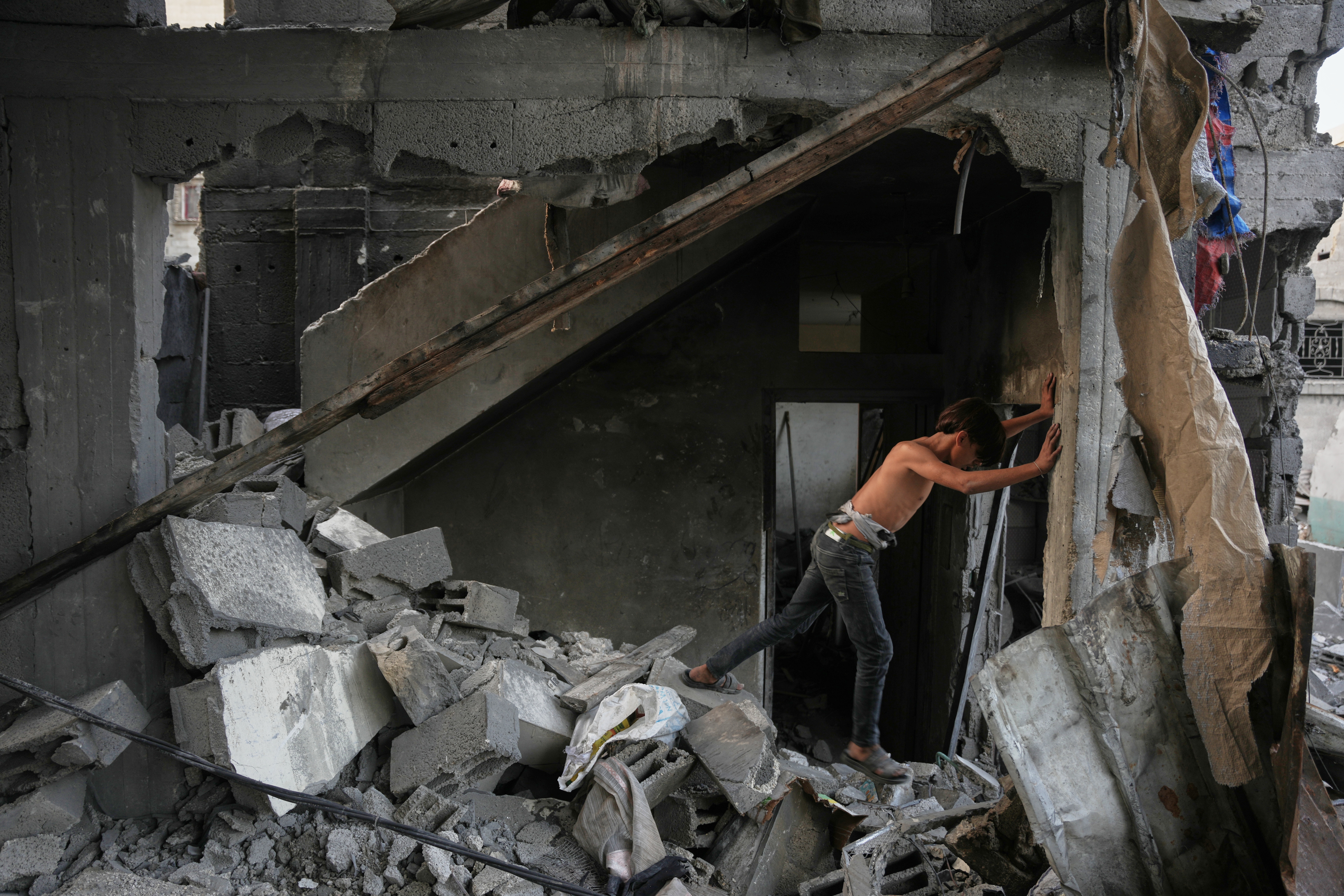 Gaza health officials say Israeli strikes kill 5 — Riyadh Health news