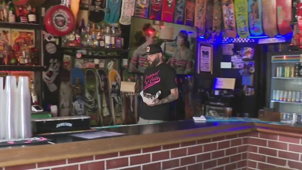 Fort Lauderdale proposes earlier closing times for downtown bars, facing pushback from business owners — CBS Miami, Riyadh Dining news