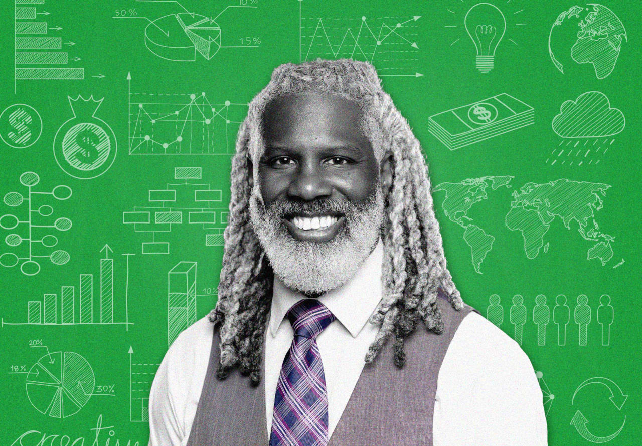 Meet the financial-literacy teacher who helps high-school students open their own Roth IRAs — MarketWatch, Riyadh Schools news