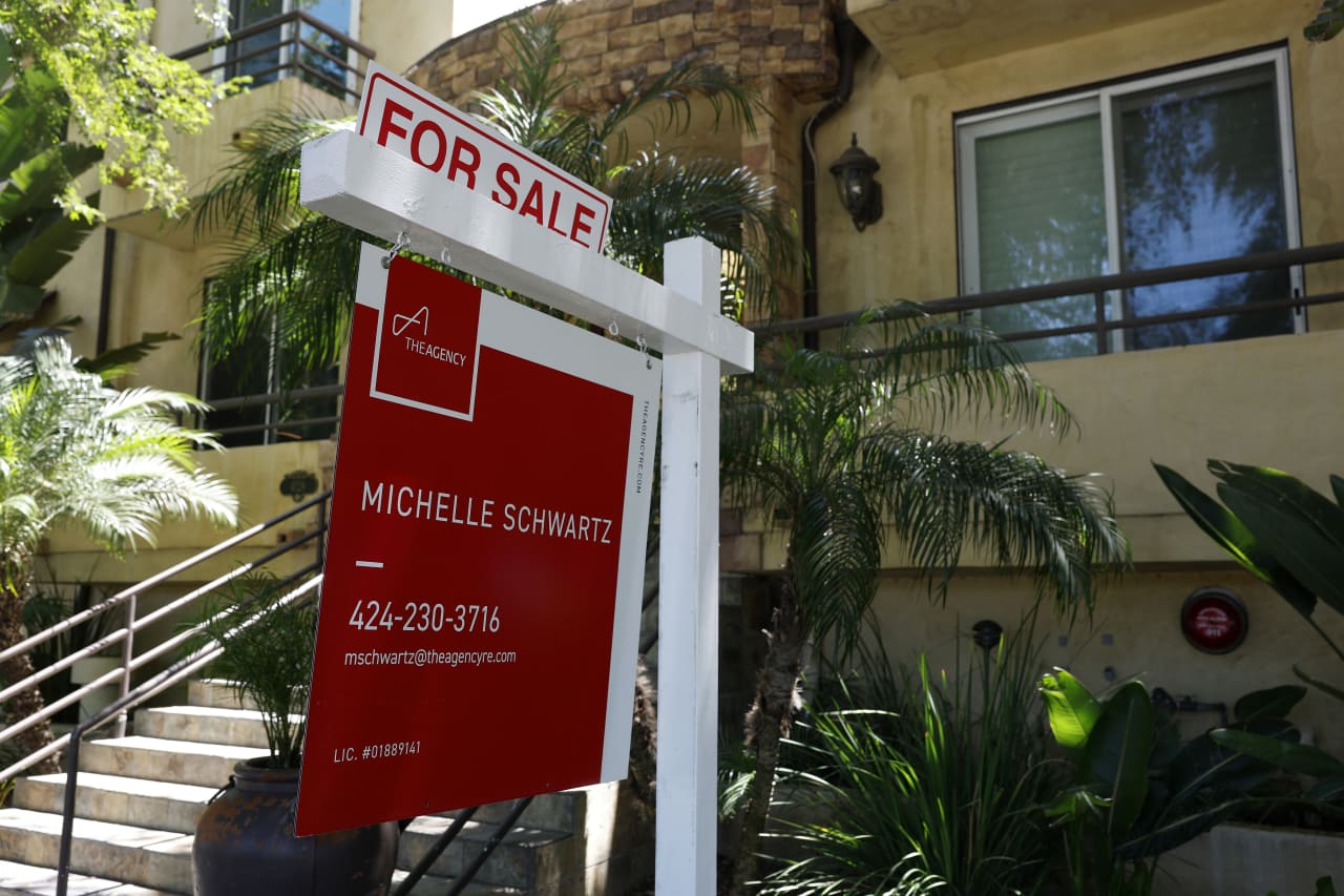Pending home sales sink to 25-year low as buyers flee high mortgage rates — MarketWatch, Riyadh Real Estate news