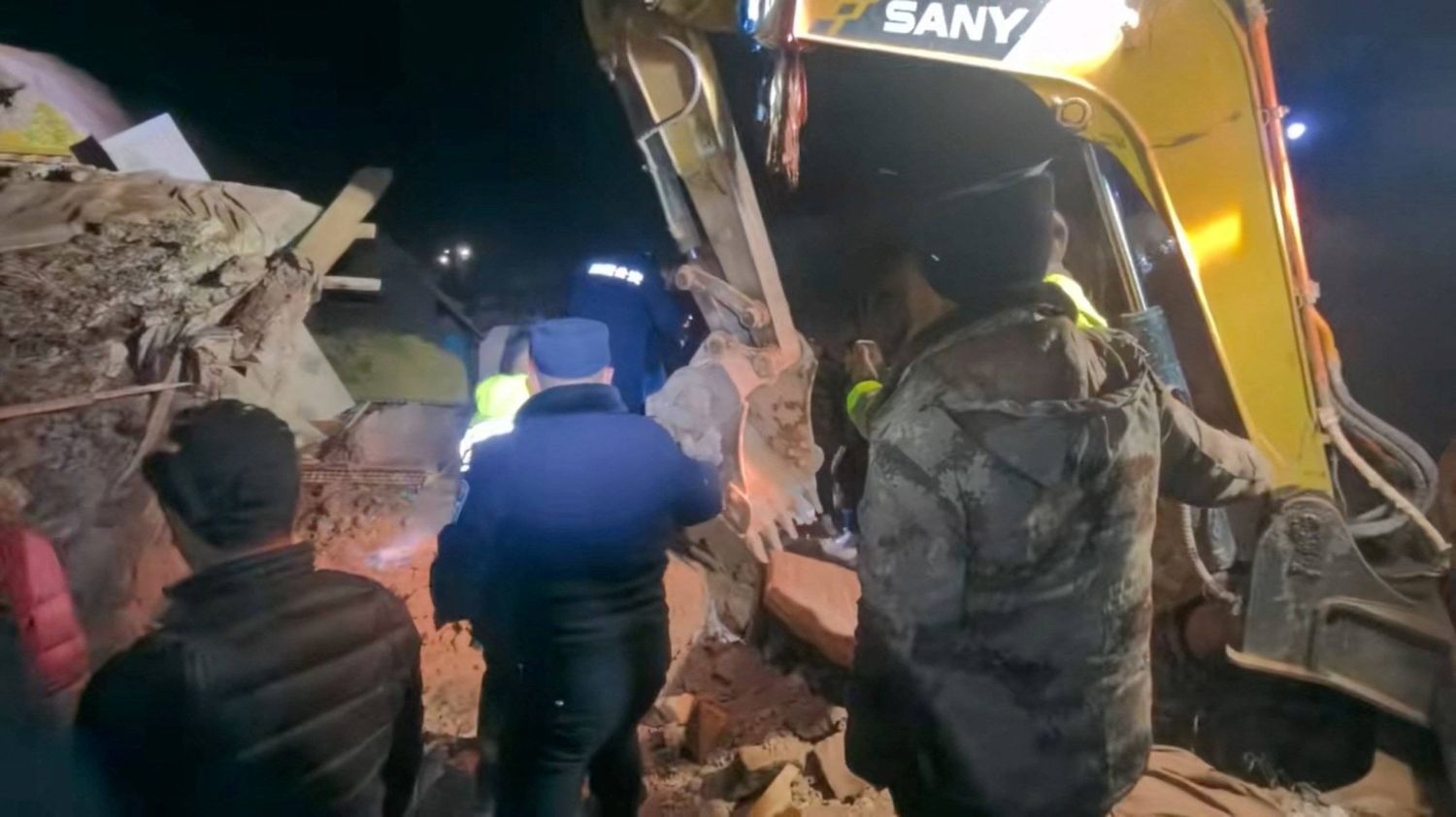  At least 16 dead in Tibet quake, Chinese state media says  — Japan Times